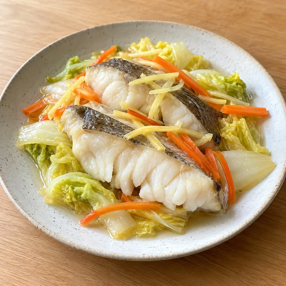たらと白菜とにんじんのしょうが蒸し